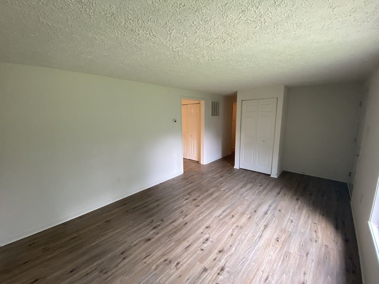 217 Hamilton Drive - Photo 2 of 27