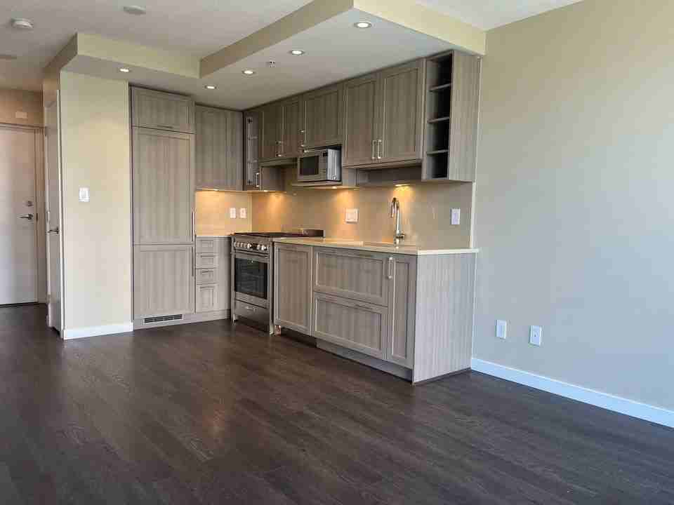 5665 Boundary Road #918