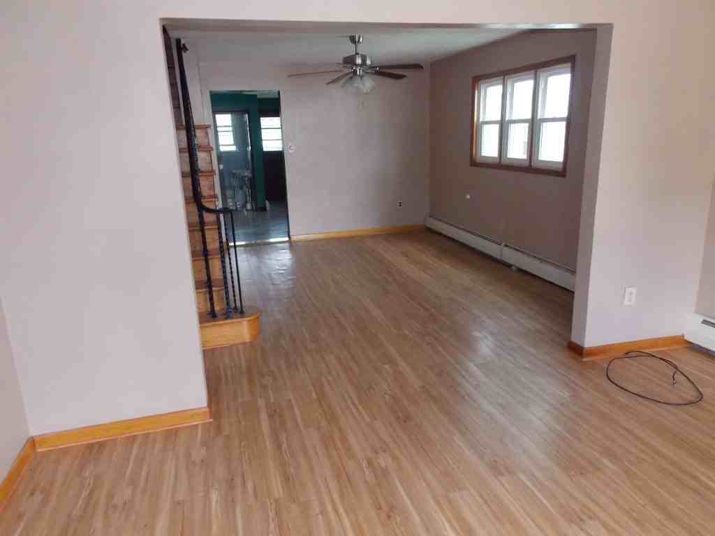 104 Meyers St - Photo 2 of 12