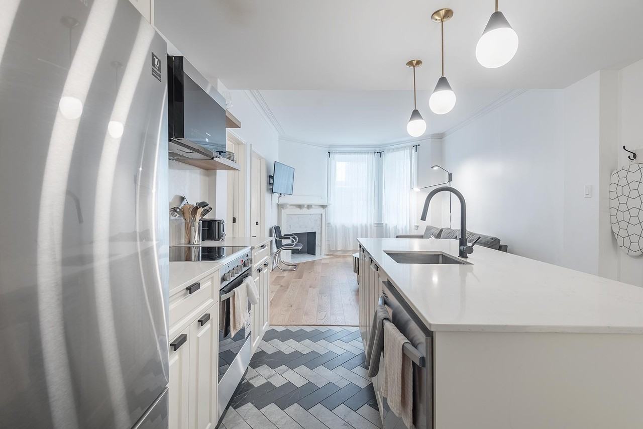 Chelsea House - Photo 2 of 12