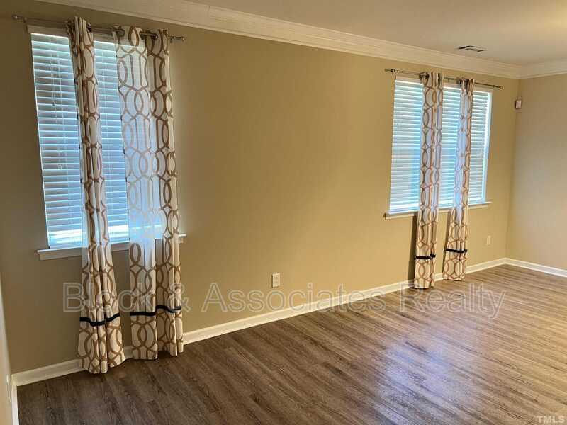 192 Solheim Ln - Photo 2 of 21