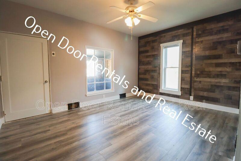 512 1/2 S Randolph St - Photo 3 of 9