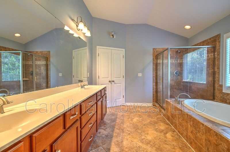 256 Barbours Ln - Photo 7 of 27