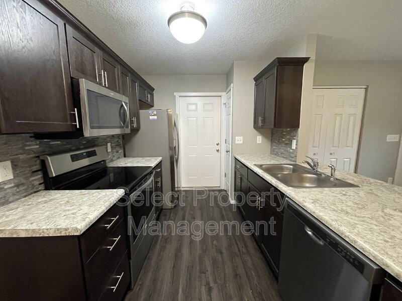 2504 Alma Ave #2504 - Photo 4 of 43