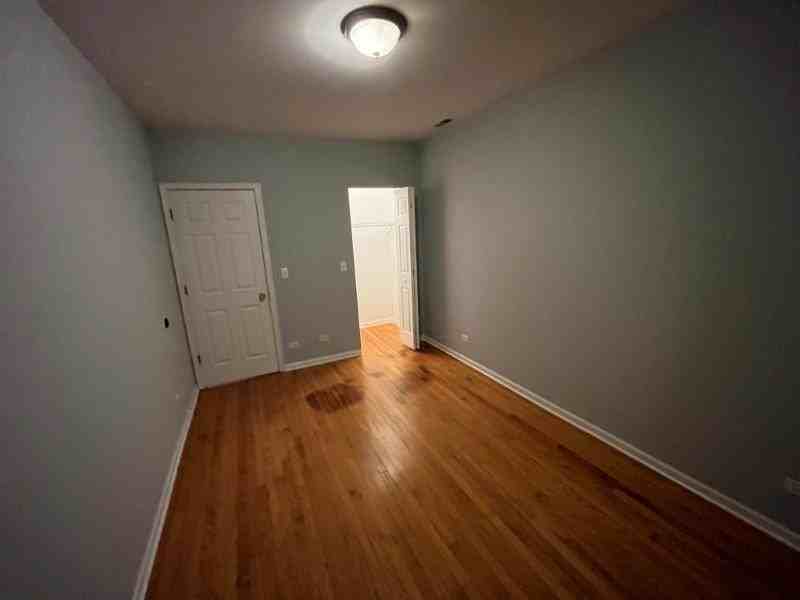2314 W Rosemont Ave #2 - Photo 5 of 10