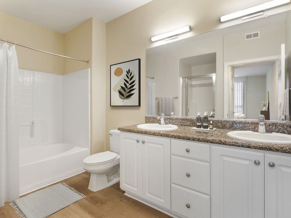 Avalon Glendale - Photo 5 of 42