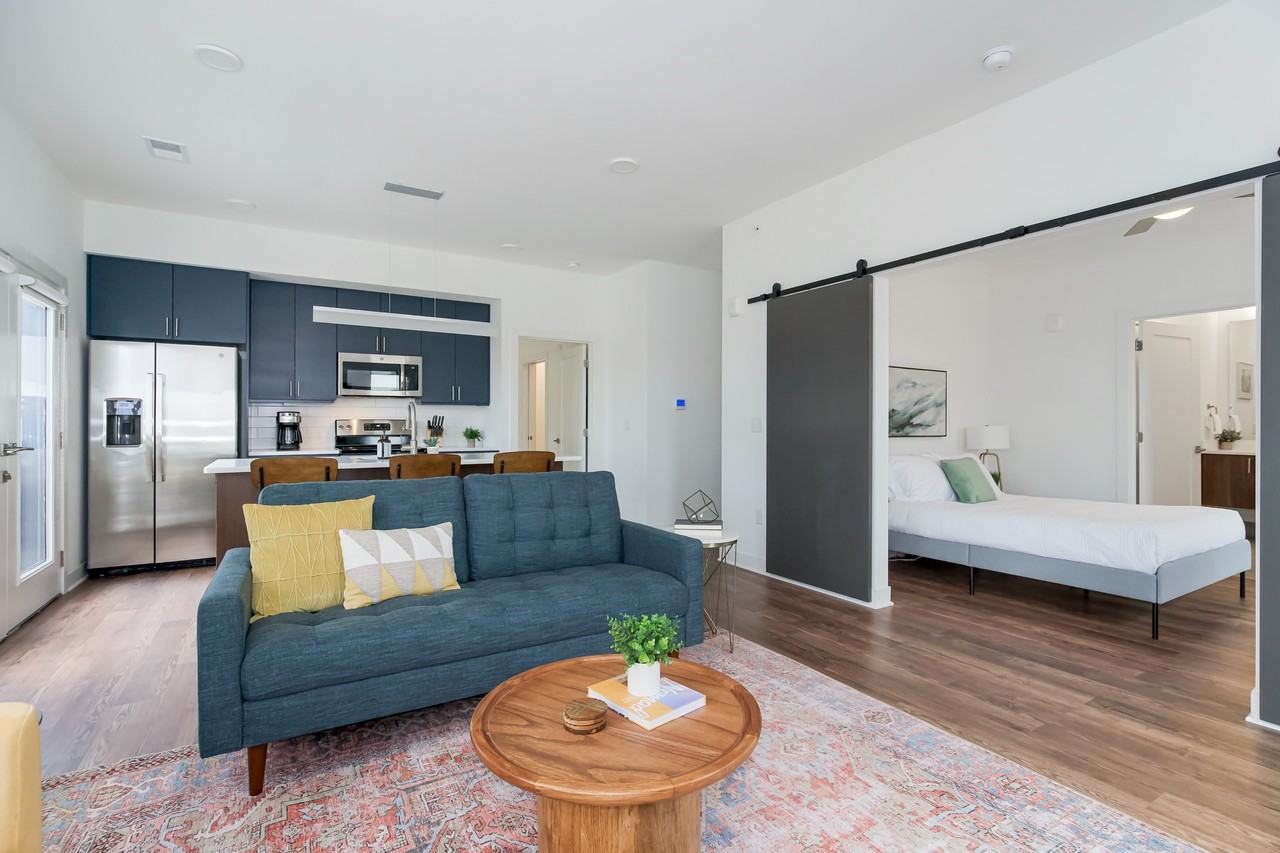 Westside Flats - Photo 6 of 42