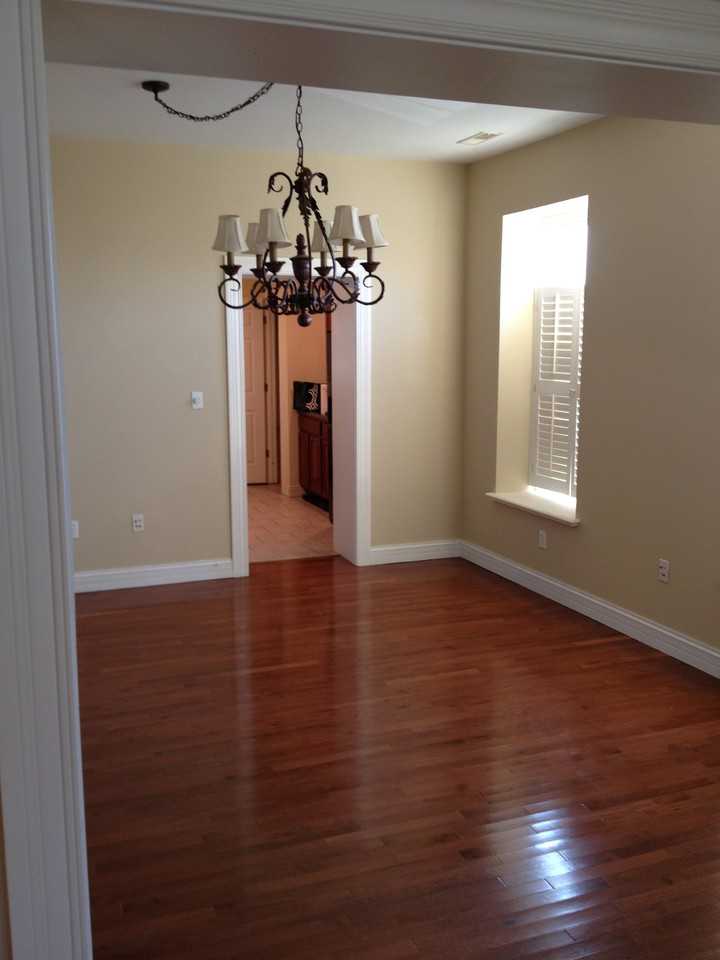 341 Pearl St #NA - Photo 2 of 11