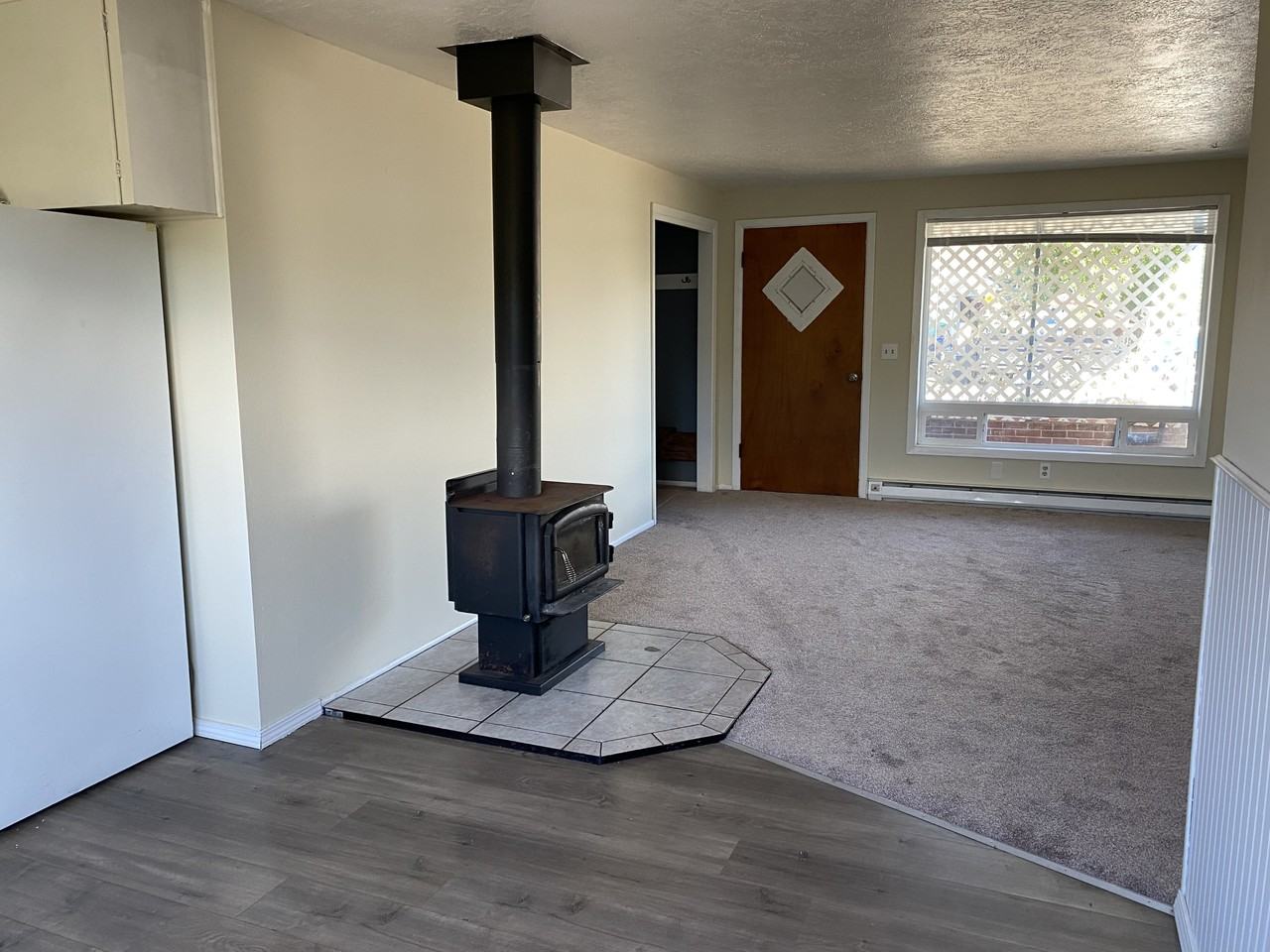 225 Ne Keady St #2 - Photo 3 of 22