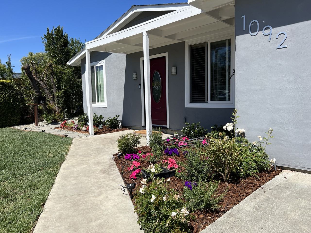 1092 Duncan Ave #NA - Photo 2 of 6