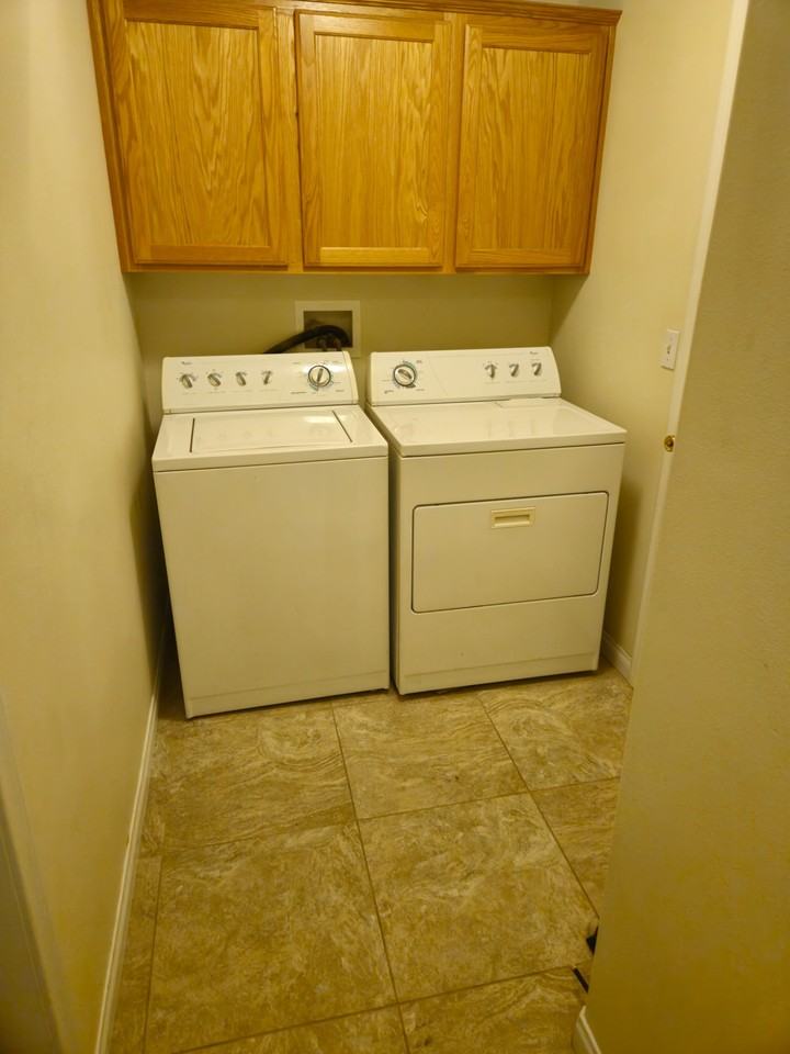 280 Honeysuckle Lane - Photo 3 of 6