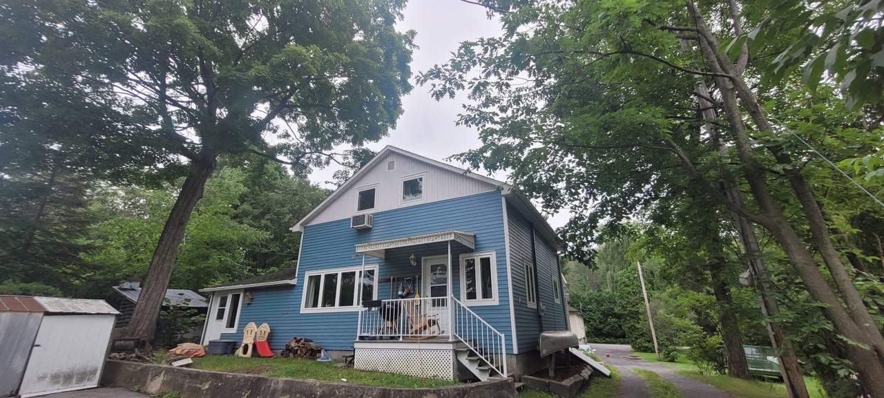 64 Rue des Ormes B, VaudreuilsurleLac, QC J7V 8P3 4 Bedroom House