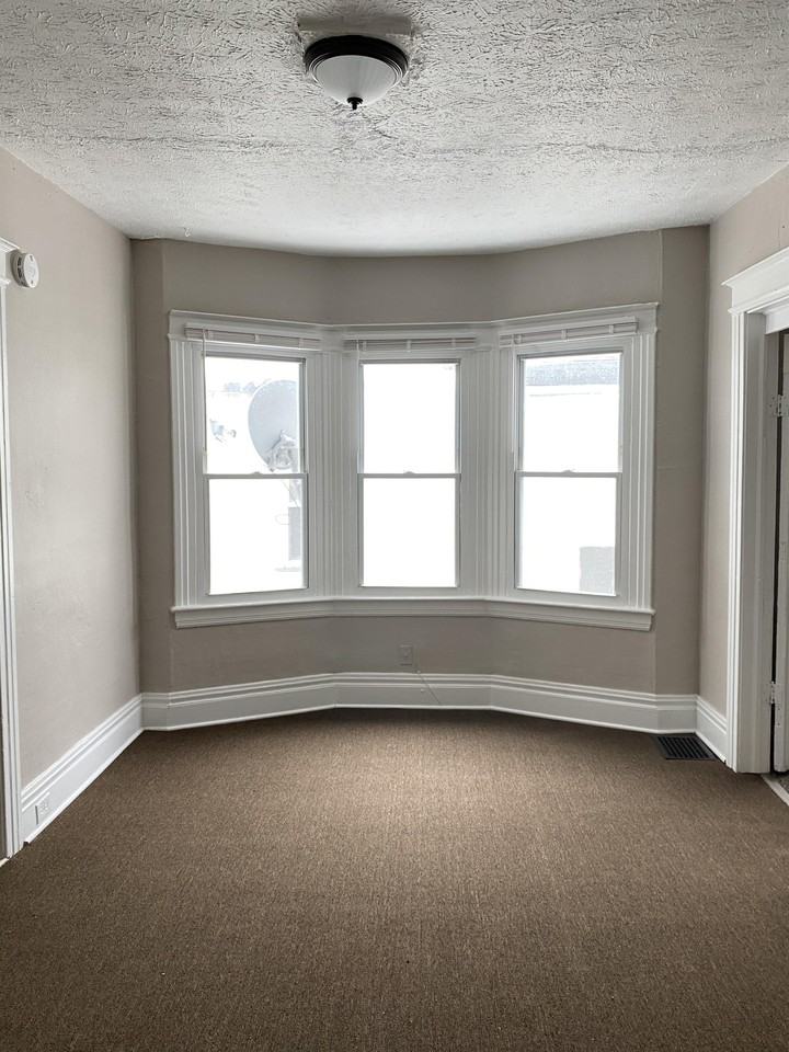 60 Clay Ave #60 - Photo 2 of 25