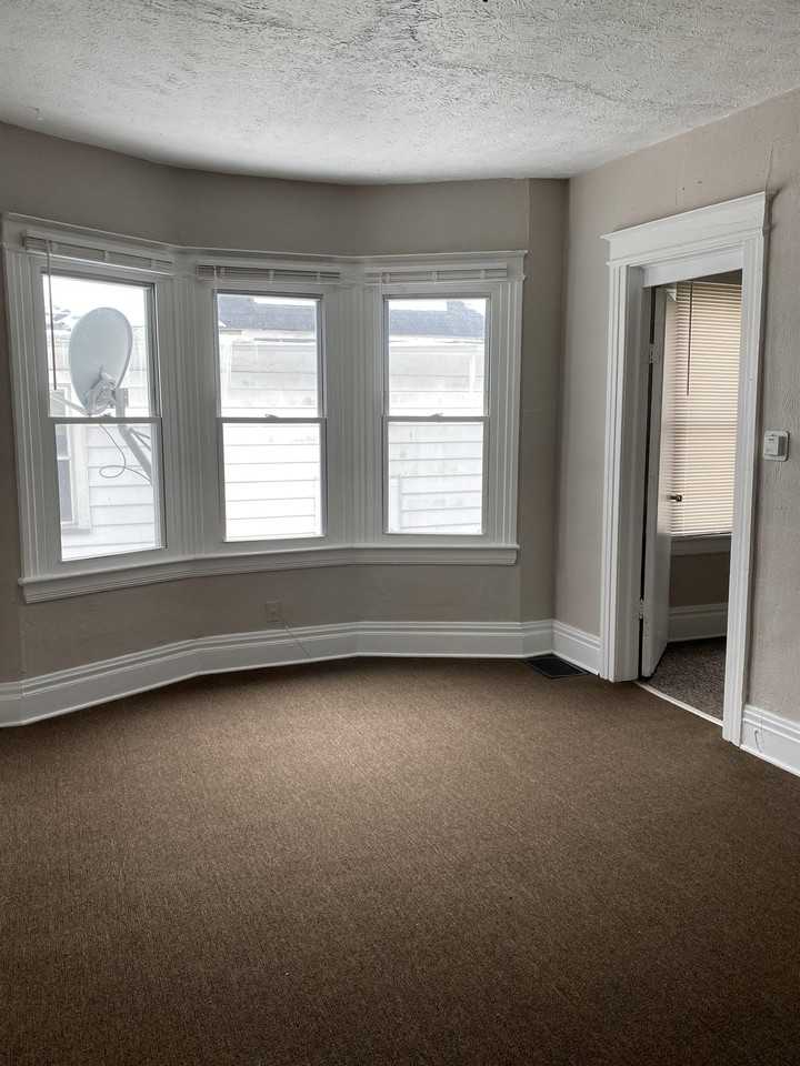 60 Clay Ave #60 - Photo 3 of 25