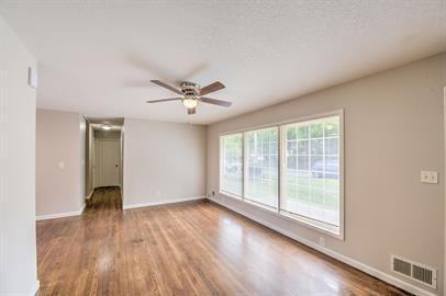 616 N Morse Ave - Photo 2 of 24