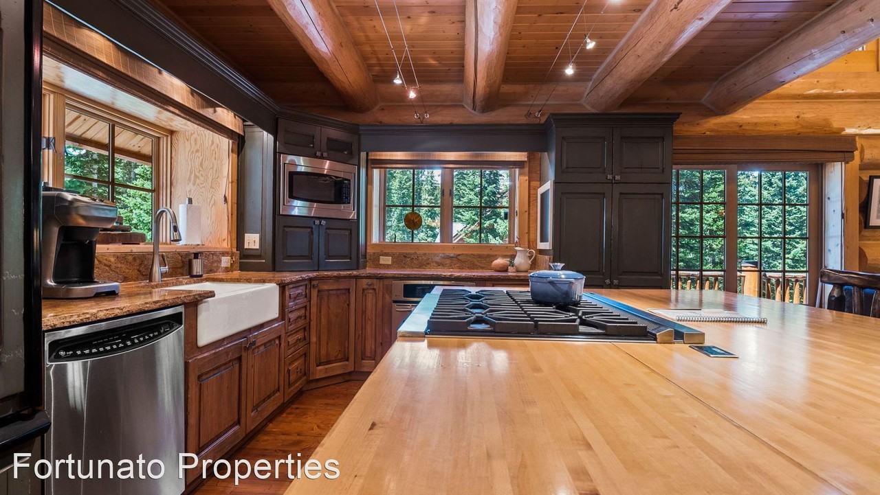 300 Quandary View Dr - Photo 2 of 35