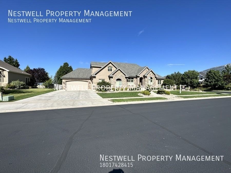 912 S Country Manor Ln - Photo 2 of 8