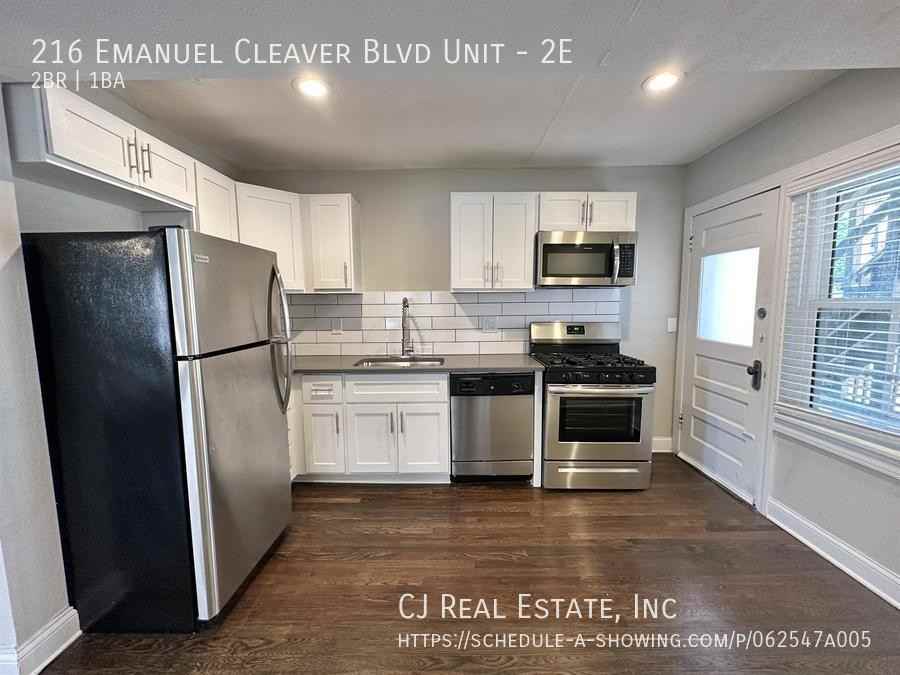 216 Emanuel Cleaver Ii Blvd #2E - Photo 6 of 12
