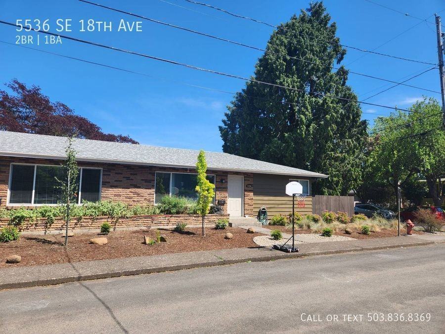 5536 Se 18th Ave - Photo 2 of 16