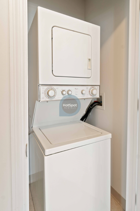 342 N Desplaines St - Photo 5 of 13