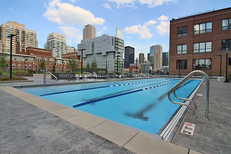 151 West Superior Street - Photo 4 of 6