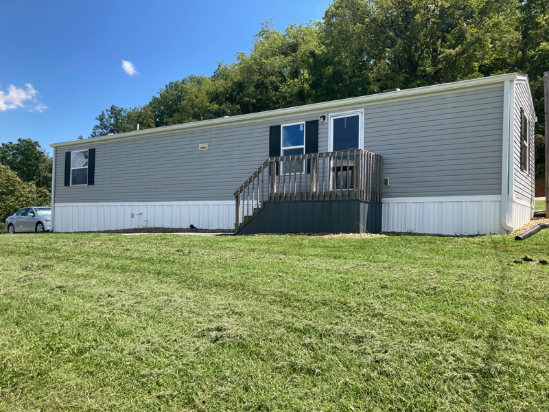 104 Carlton Ln - Photo 2 of 11