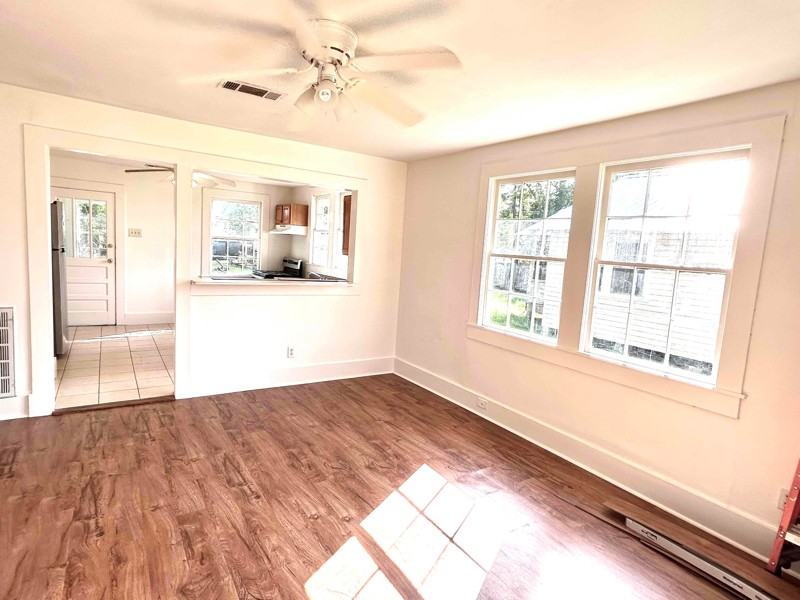 410 W 26th Ave - Photo 2 of 6