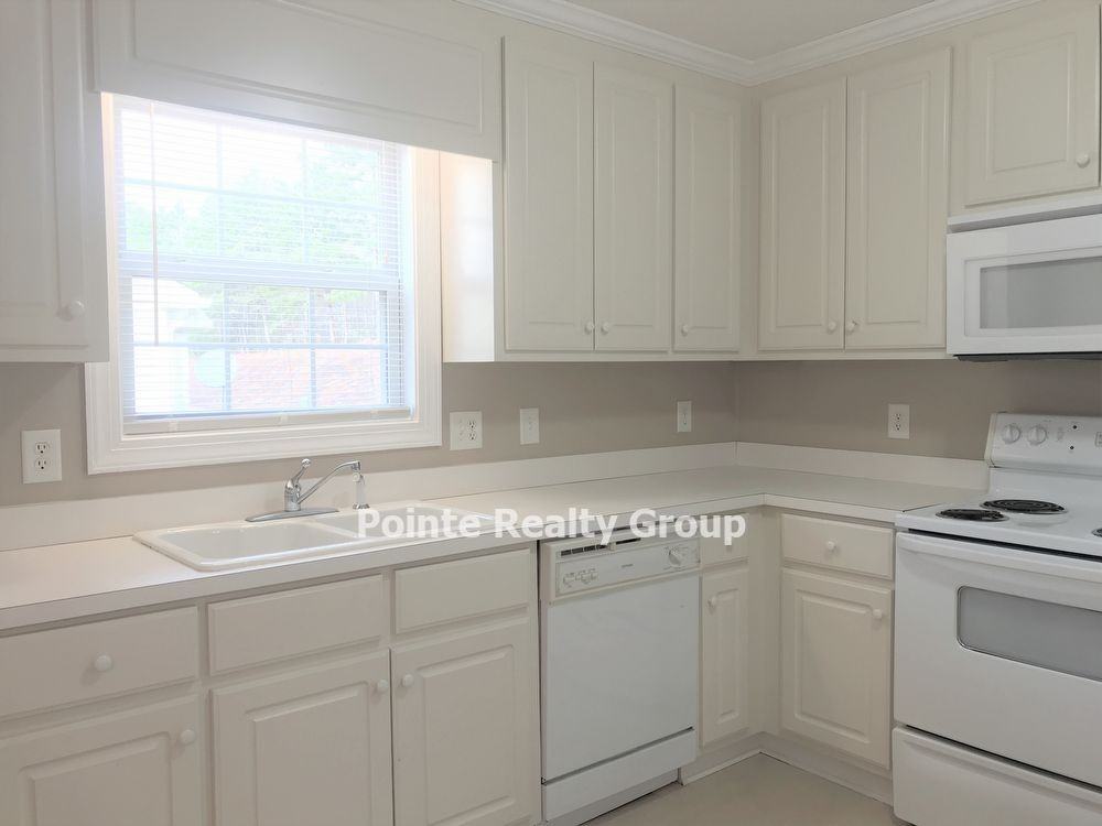 117 Brookside Ln - Photo 2 of 9