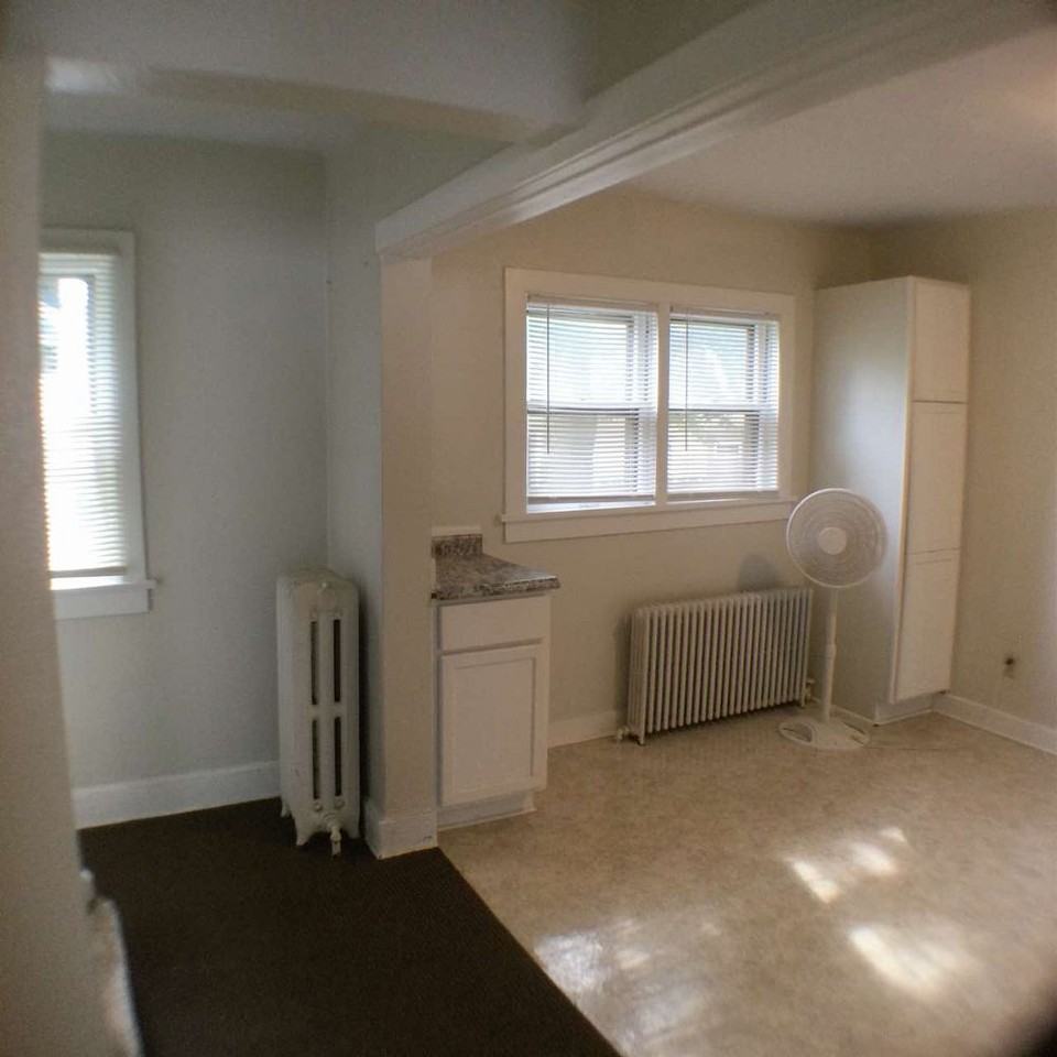 9104A W Greenfield Ave - Photo 3 of 15