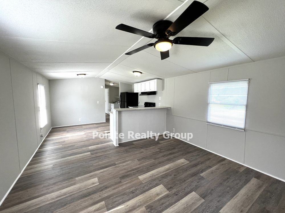 102 Koonce Dr - Photo 3 of 12