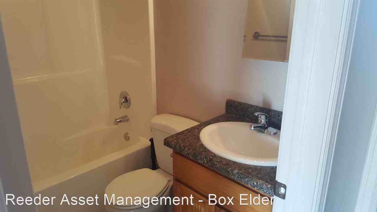 256 East 800 South - Photo 3 of 36