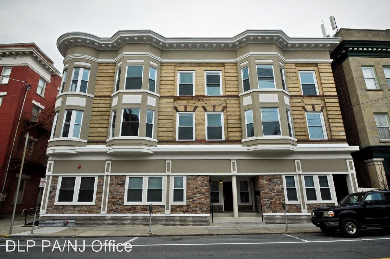 17 E Belvidere Street - Photo 3 of 17