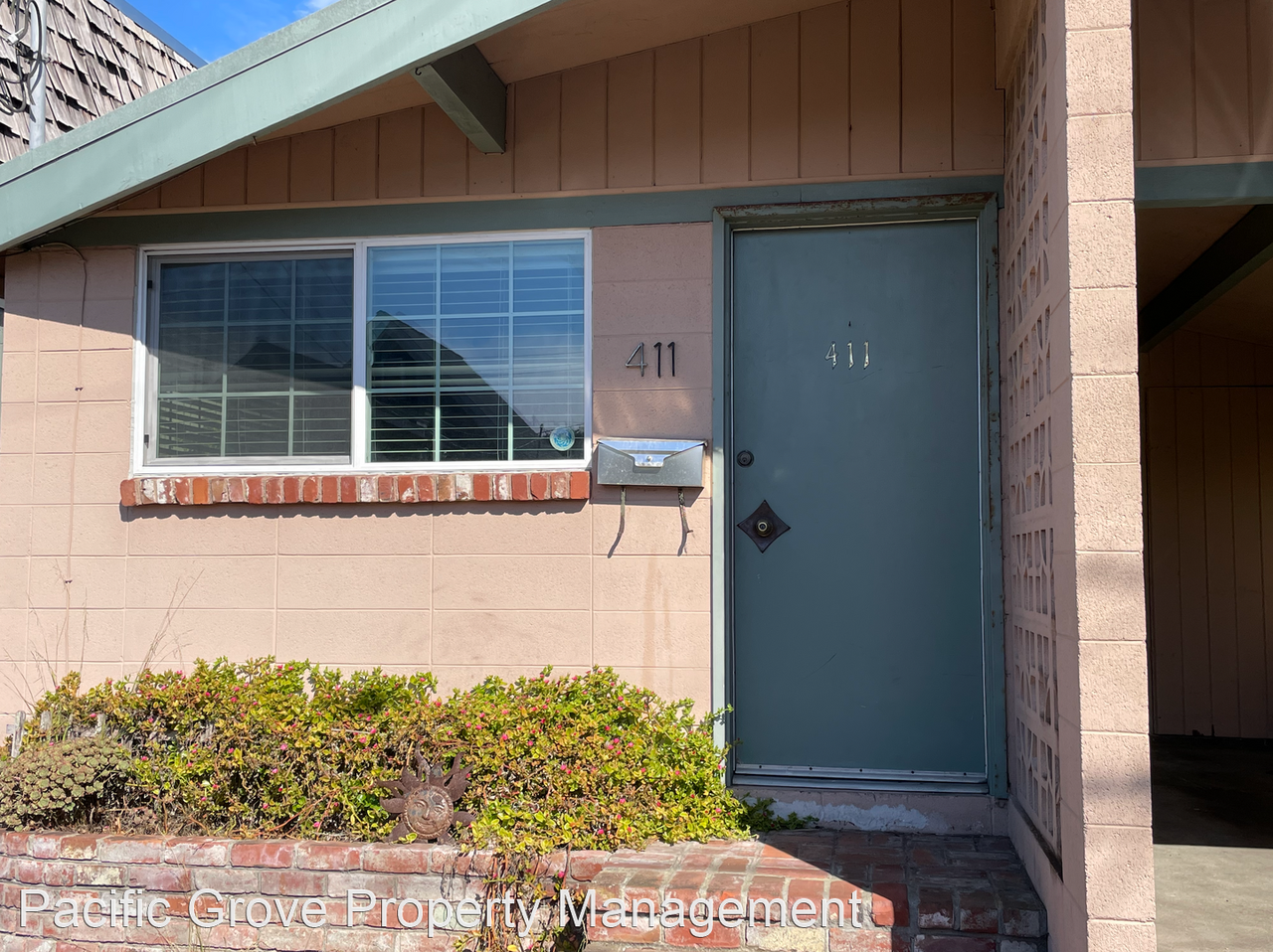 411 7th St - Photo 2 of 13