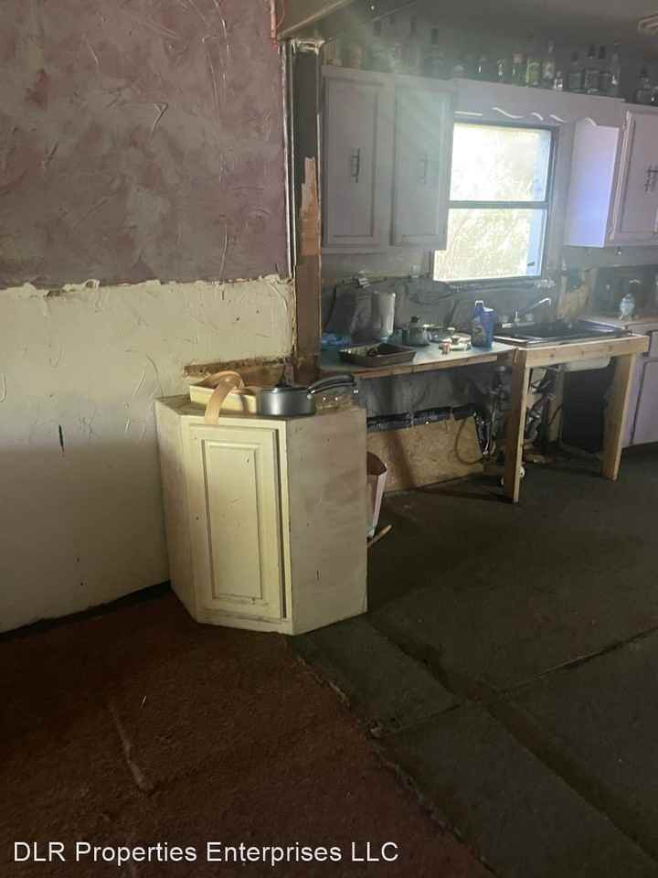 6238 E Oklahoma Pl - Photo 3 of 5