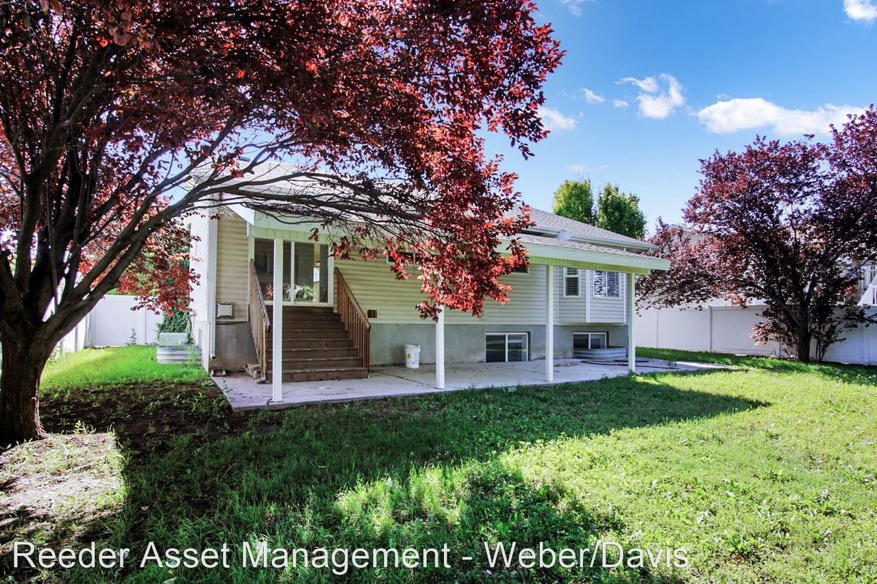1483 N 2275 W - Photo 3 of 22