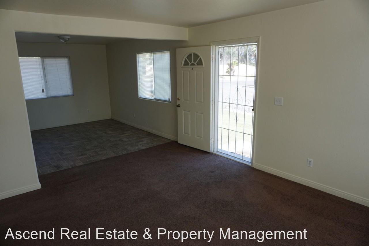 Knotts Street - Photo 2 of 7