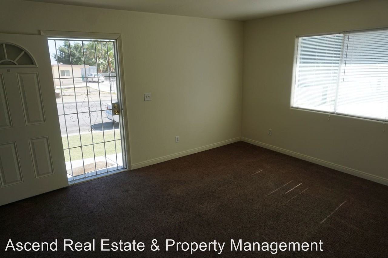 Knotts Street - Photo 3 of 7