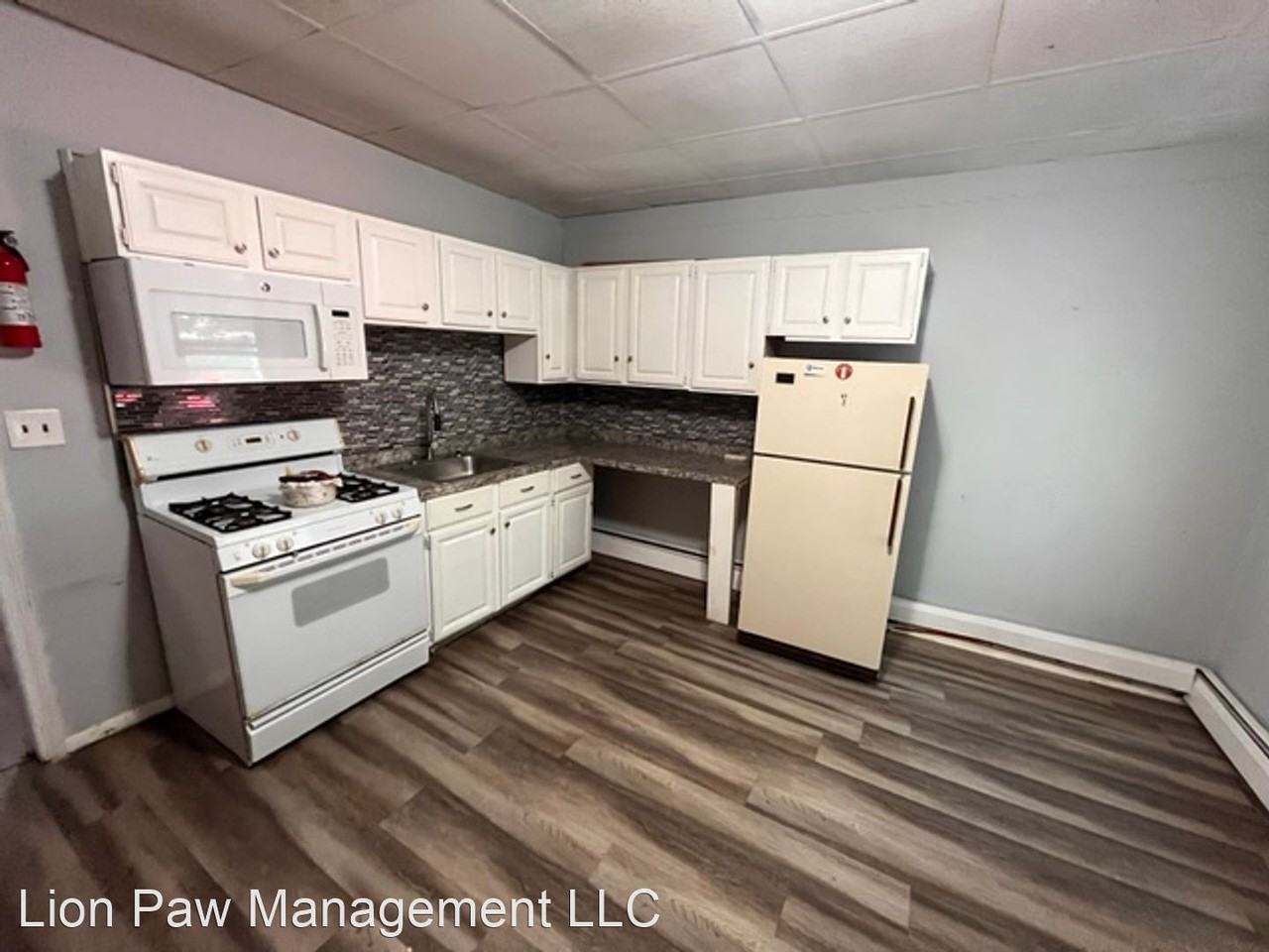 653 Beatty st - Photo 3 of 18