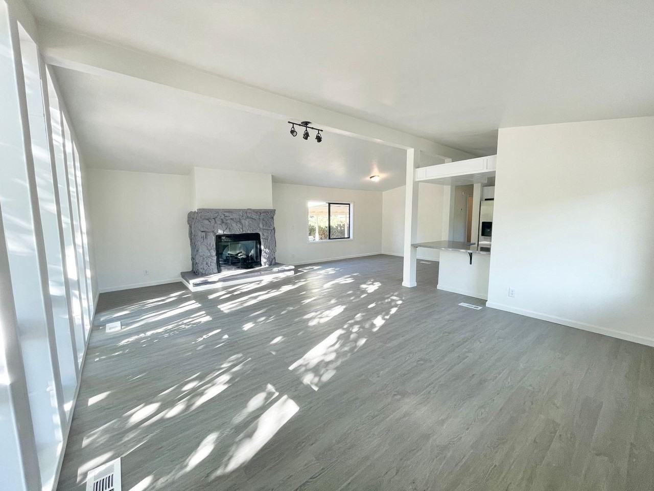 2956 Water View Dr - Photo 2 of 26