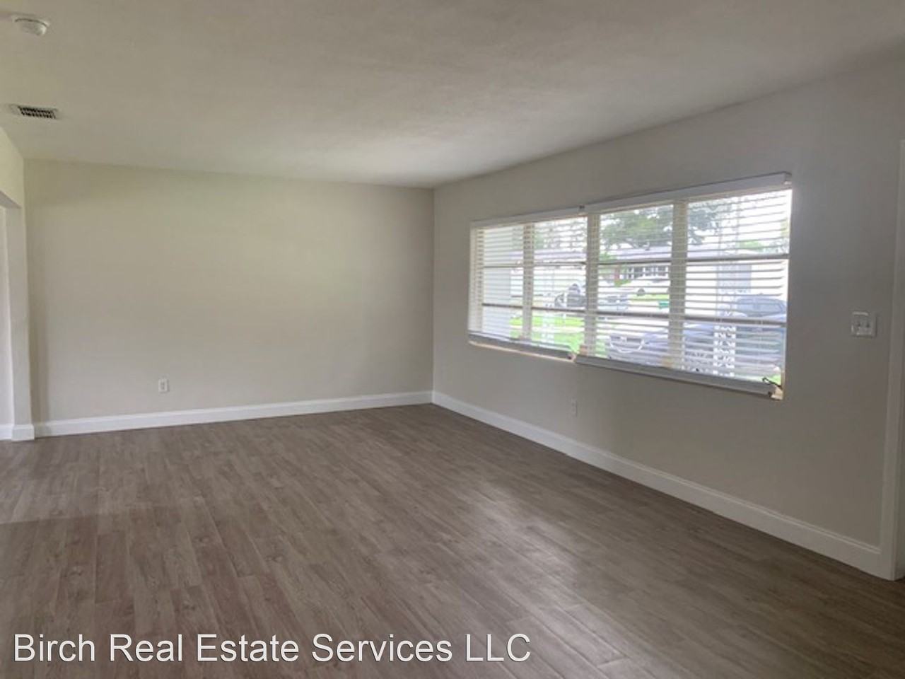 1406 Lemon St - Photo 3 of 14