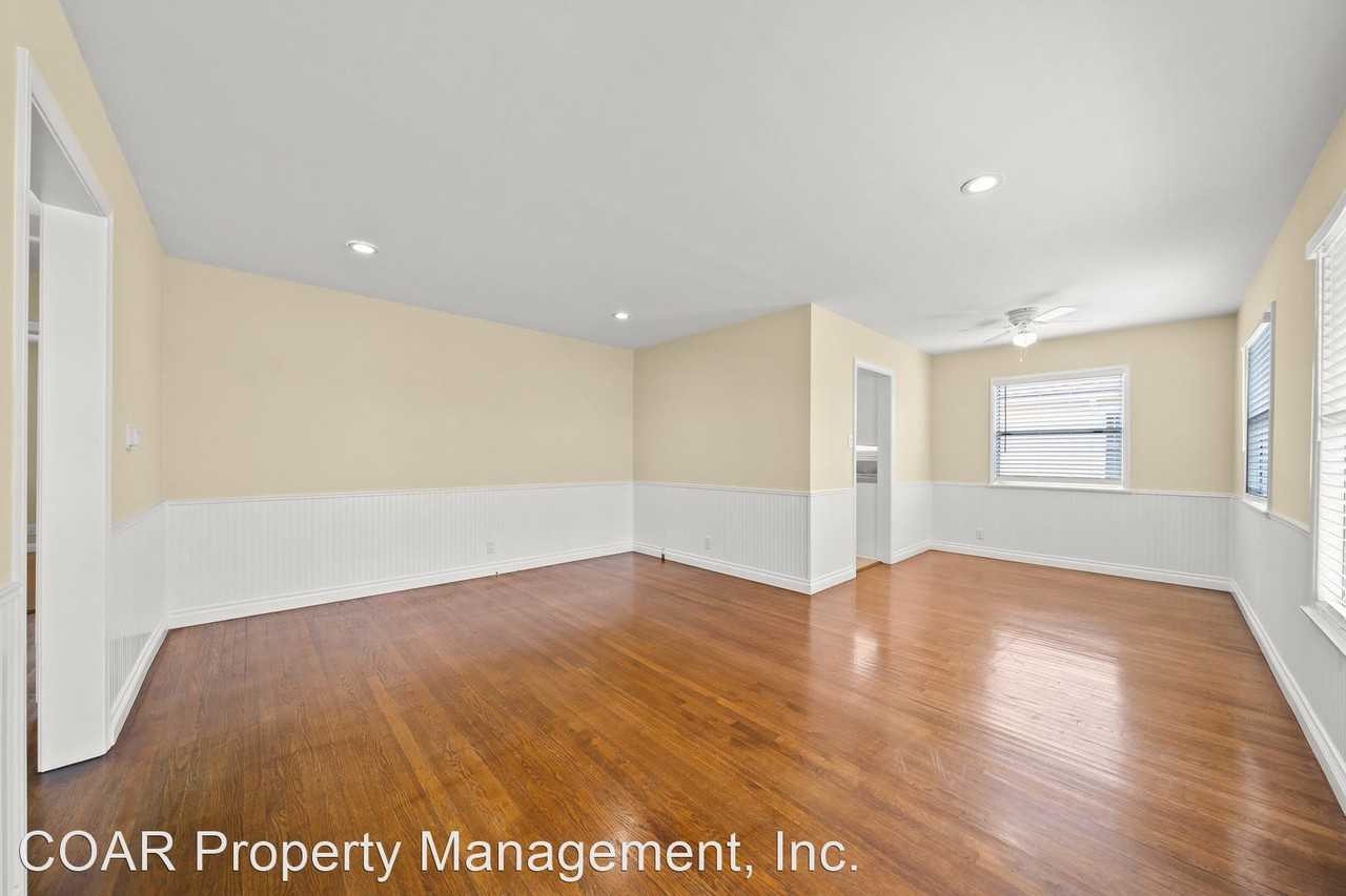 4760 Albury Ave - Photo 3 of 11