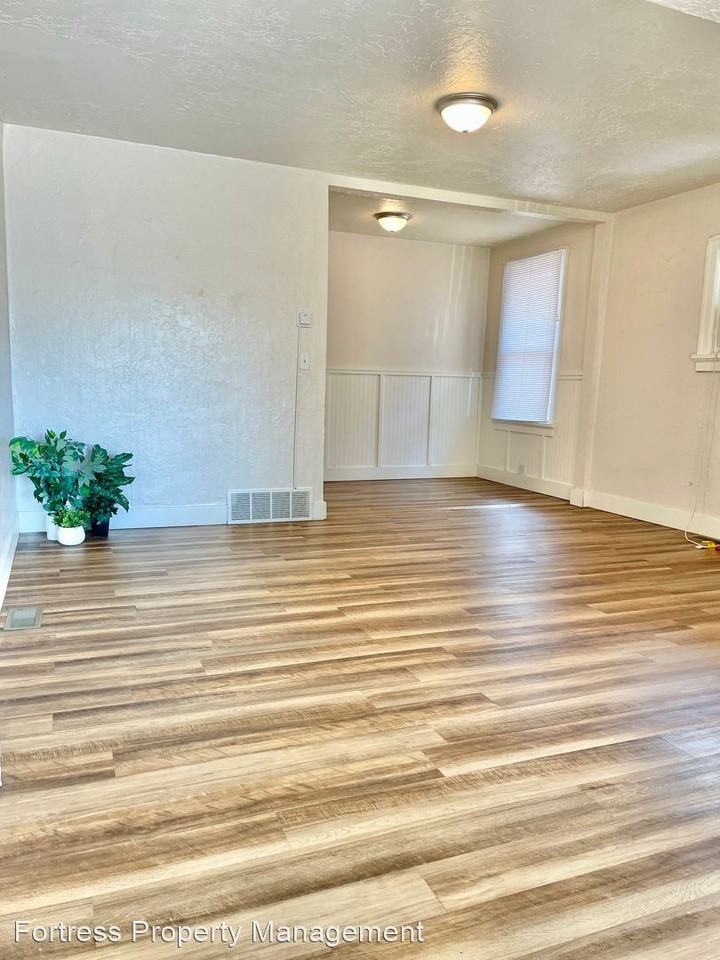2706/2710 Madison Ave - Photo 3 of 14