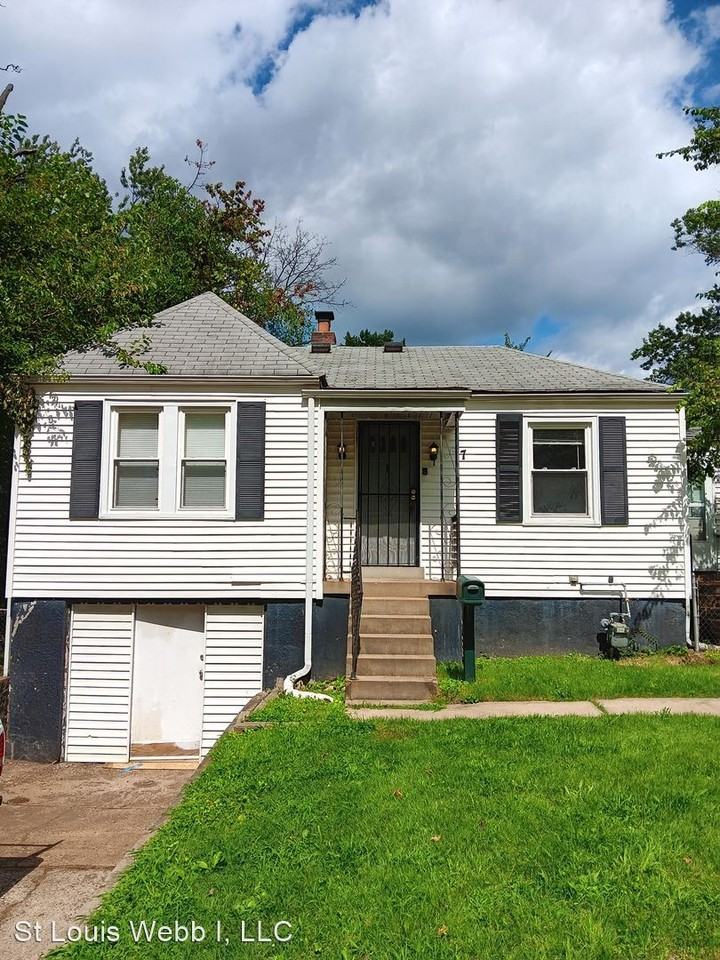7 Lamar Dr
