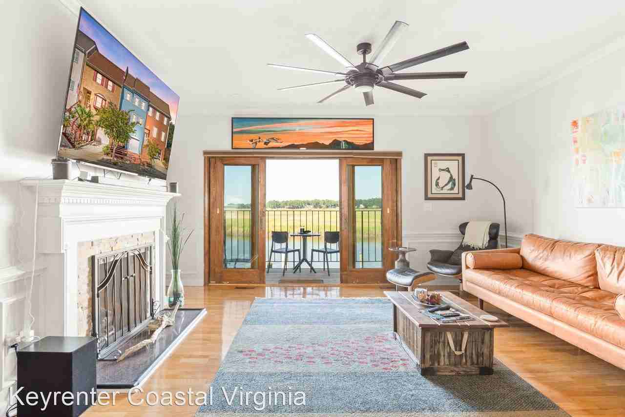 102 Commerce St - Photo 3 of 33