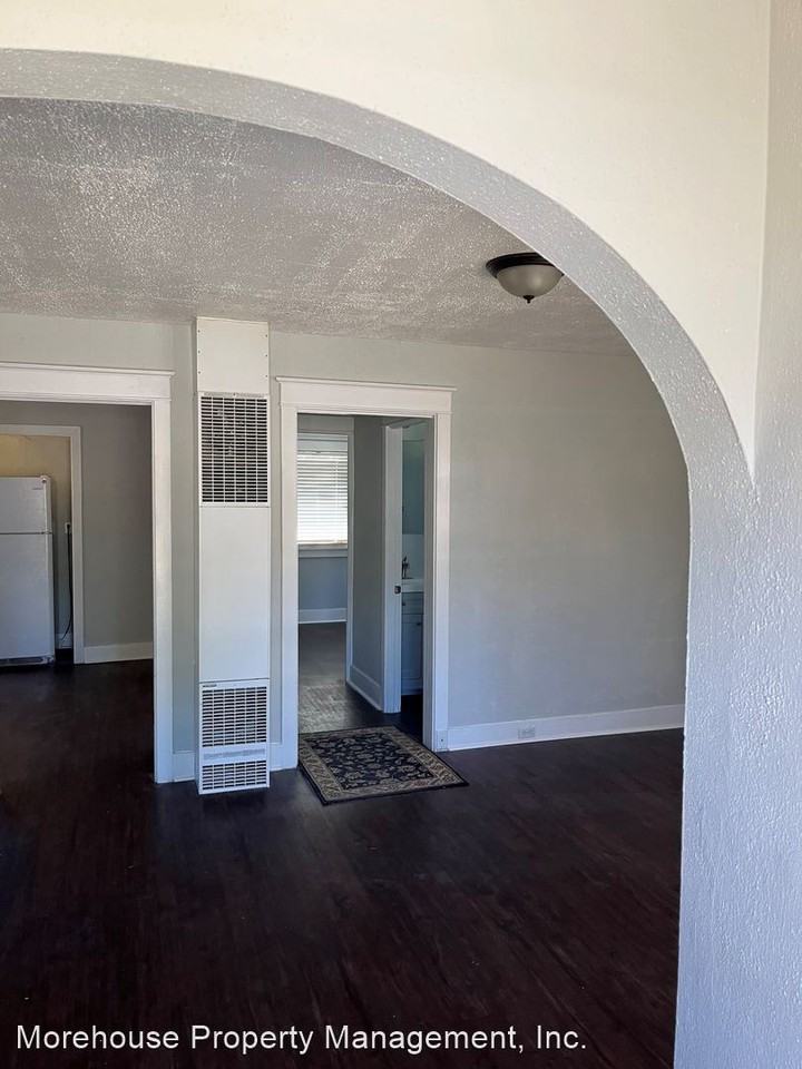 1826 Oregon Ave A & B - Photo 2 of 9