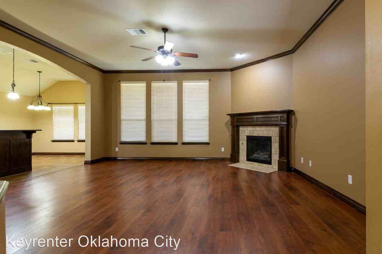 2405 Sw 138th St - Photo 3 of 25