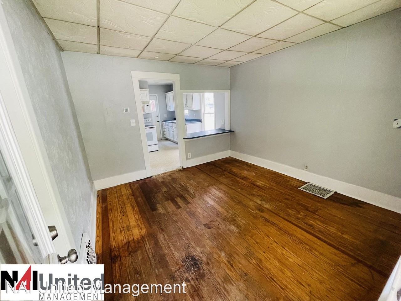 1318 S Saint Aubin St - Photo 2 of 7