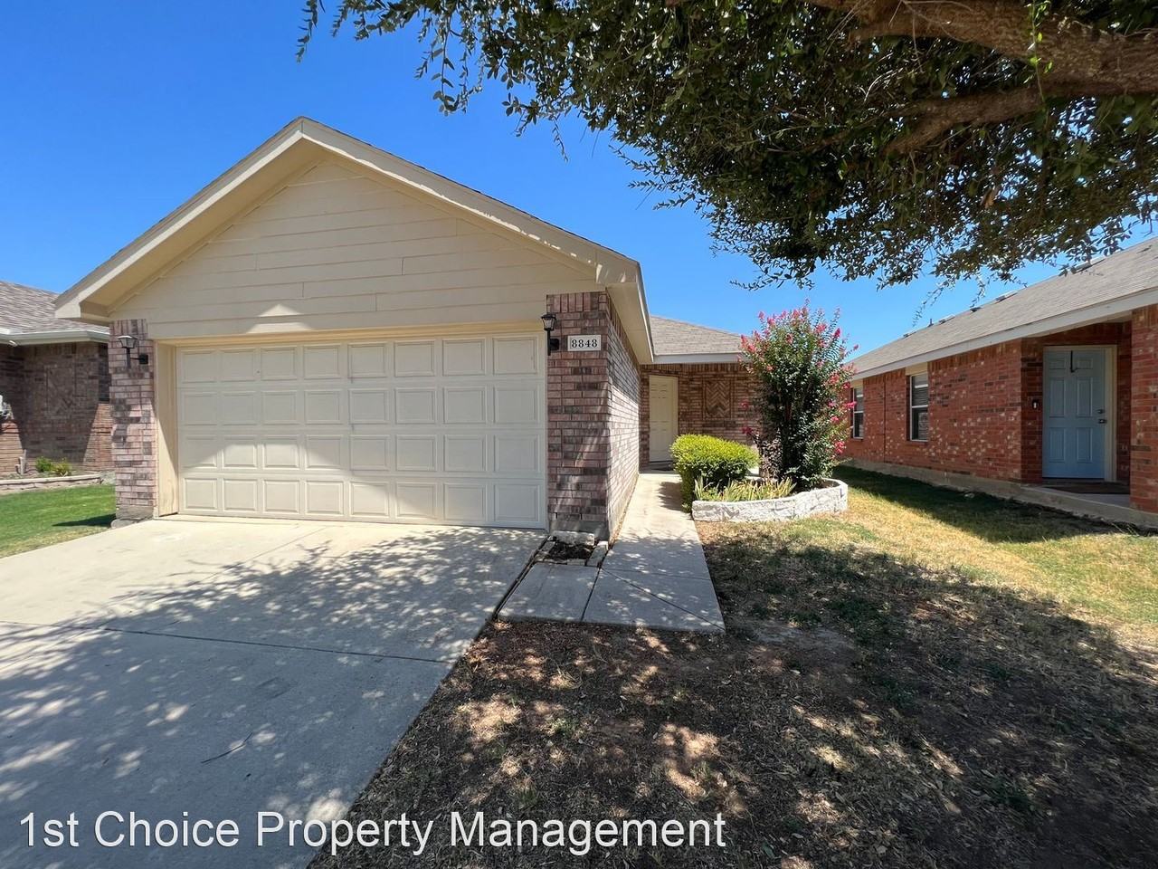 8848 Valley River Dr - Photo 3 of 23