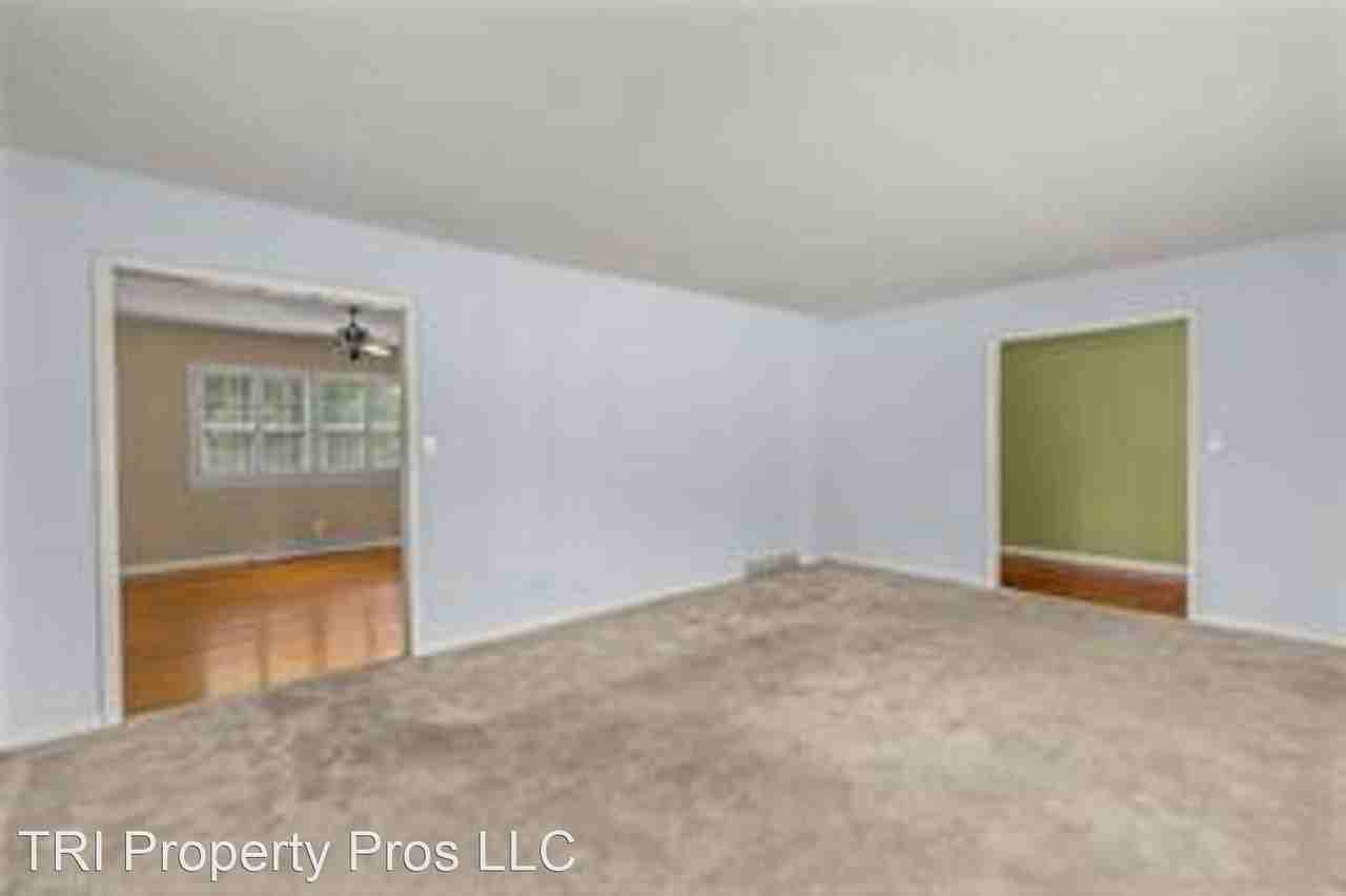 4810 Holders Rd - Photo 2 of 23