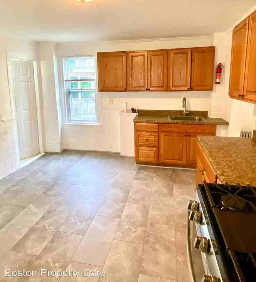 39 Garfield Ave #1 - Photo 2 of 8